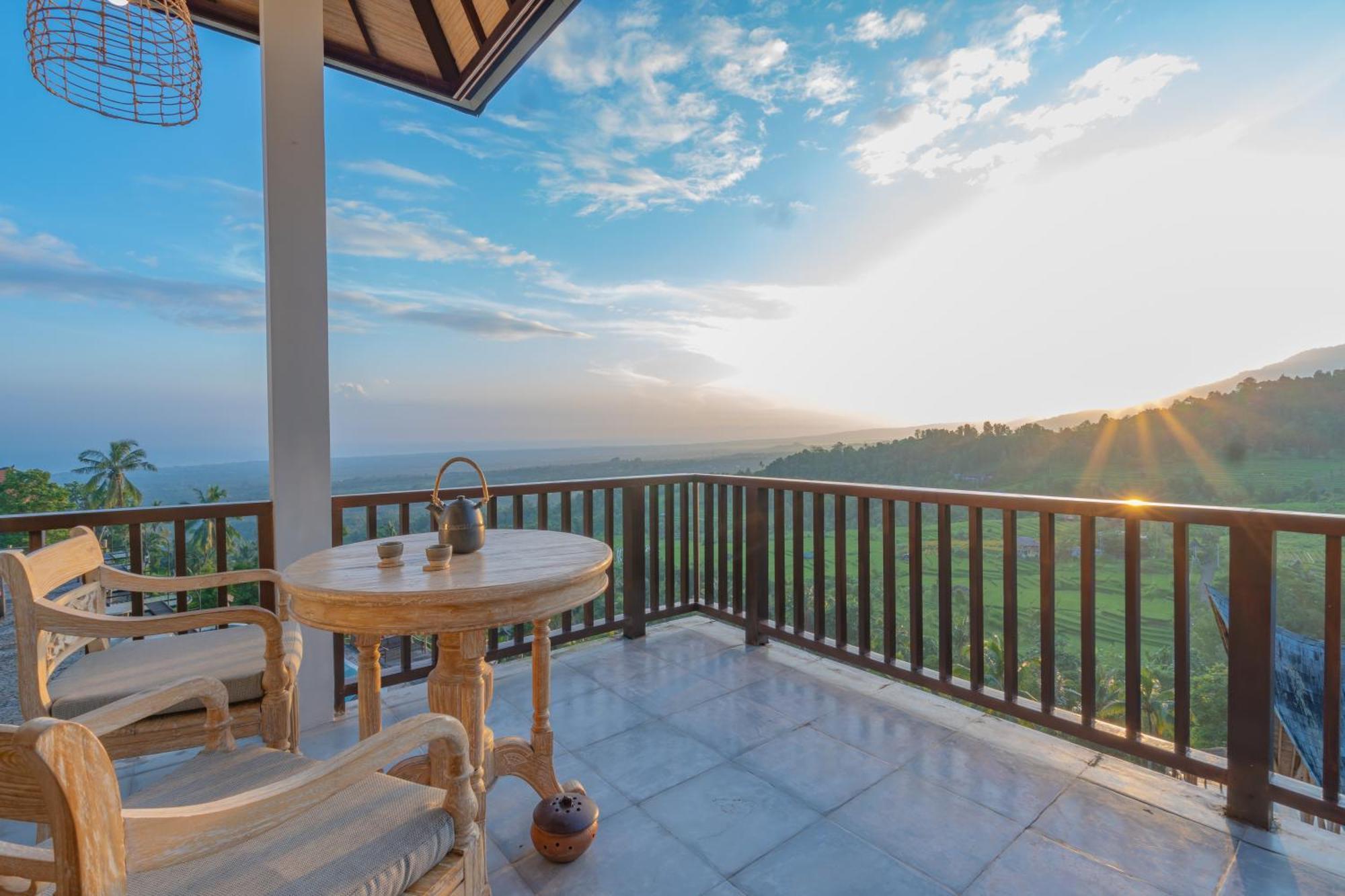 Maha Hills Resort By Mahaprana Experience 罗威那 外观 照片